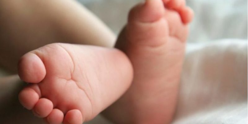 A cause de son amour, cet homme avait chassé sa femme et son enfant de la maison